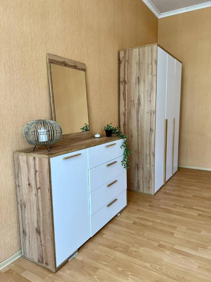 Apartment On Hnatiuka With Parking إلفيف المظهر الخارجي الصورة