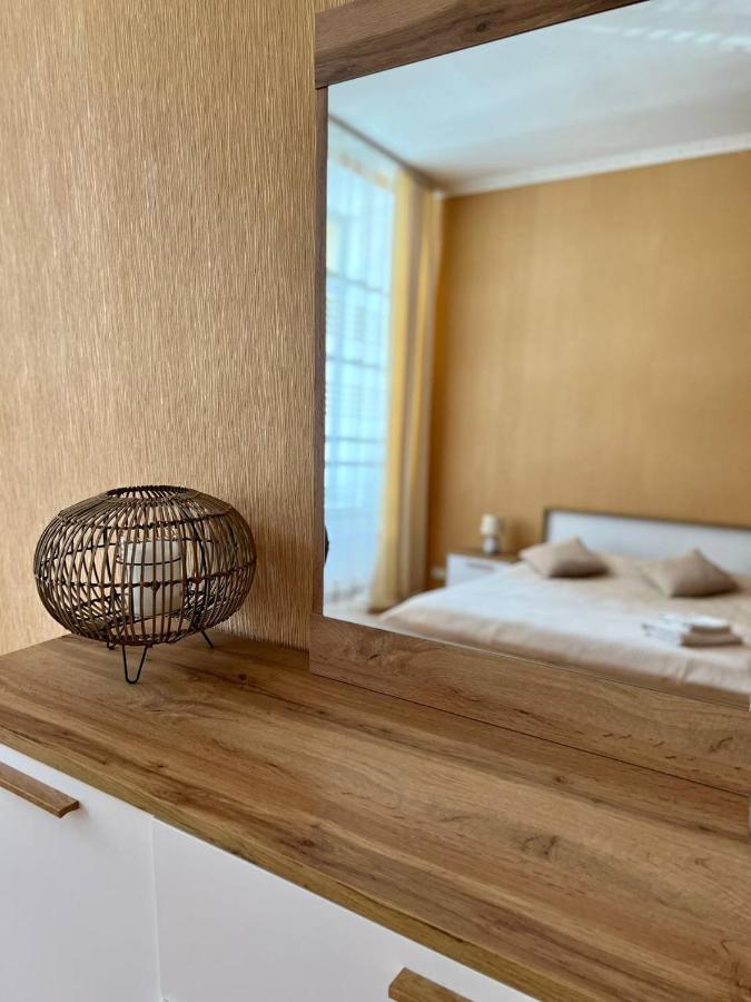Apartment On Hnatiuka With Parking إلفيف المظهر الخارجي الصورة