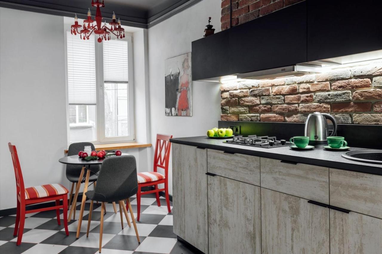 Apartment On Hnatiuka With Parking إلفيف المظهر الخارجي الصورة
